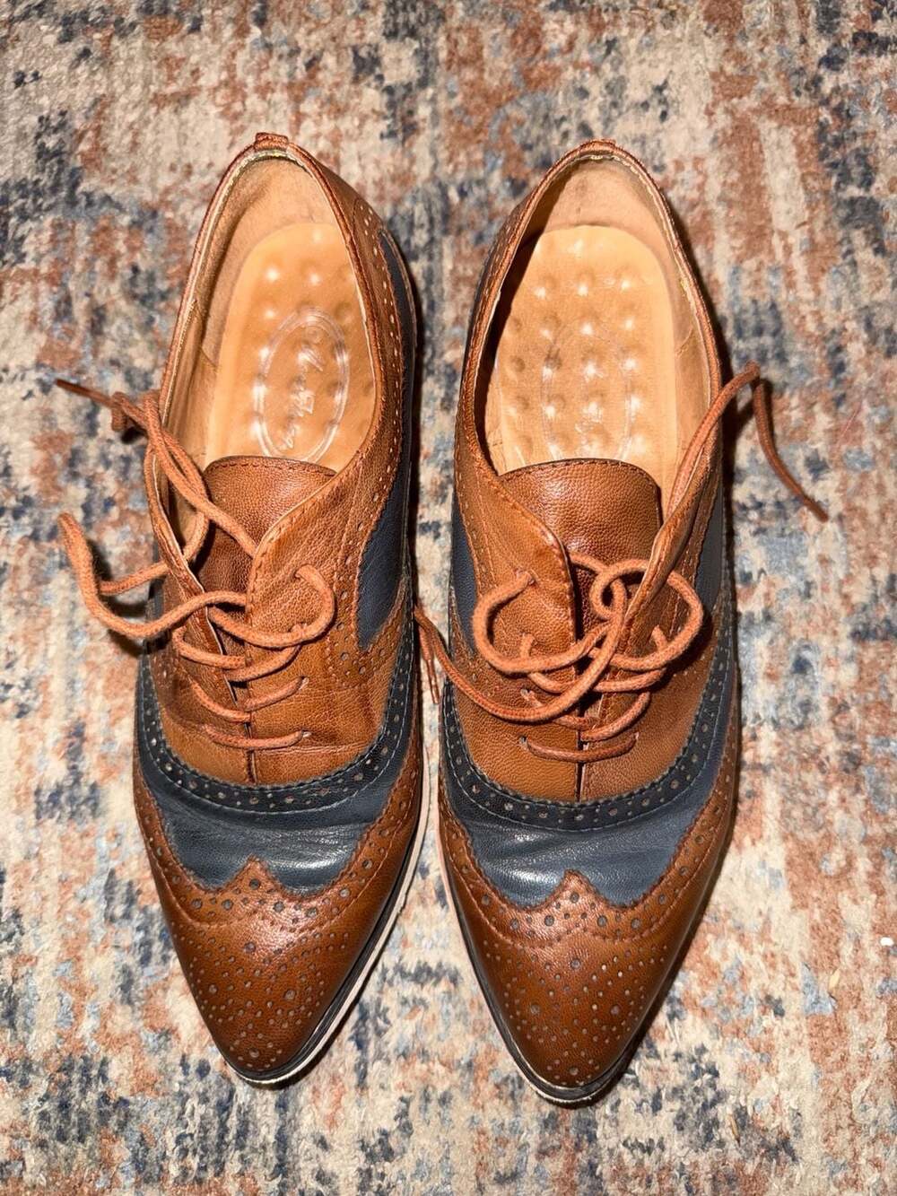 Mona Flying Women's Leather Wingtip Oxfords Size 7.5 Brown Blue Brogue